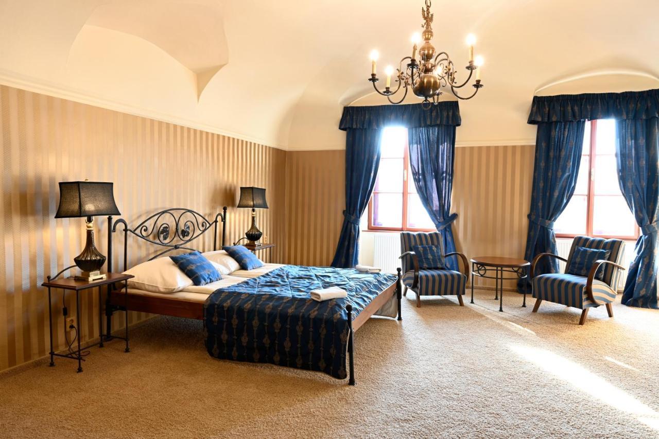 Hotel Boucek กรอมเมียร์ริช ภายนอก รูปภาพ