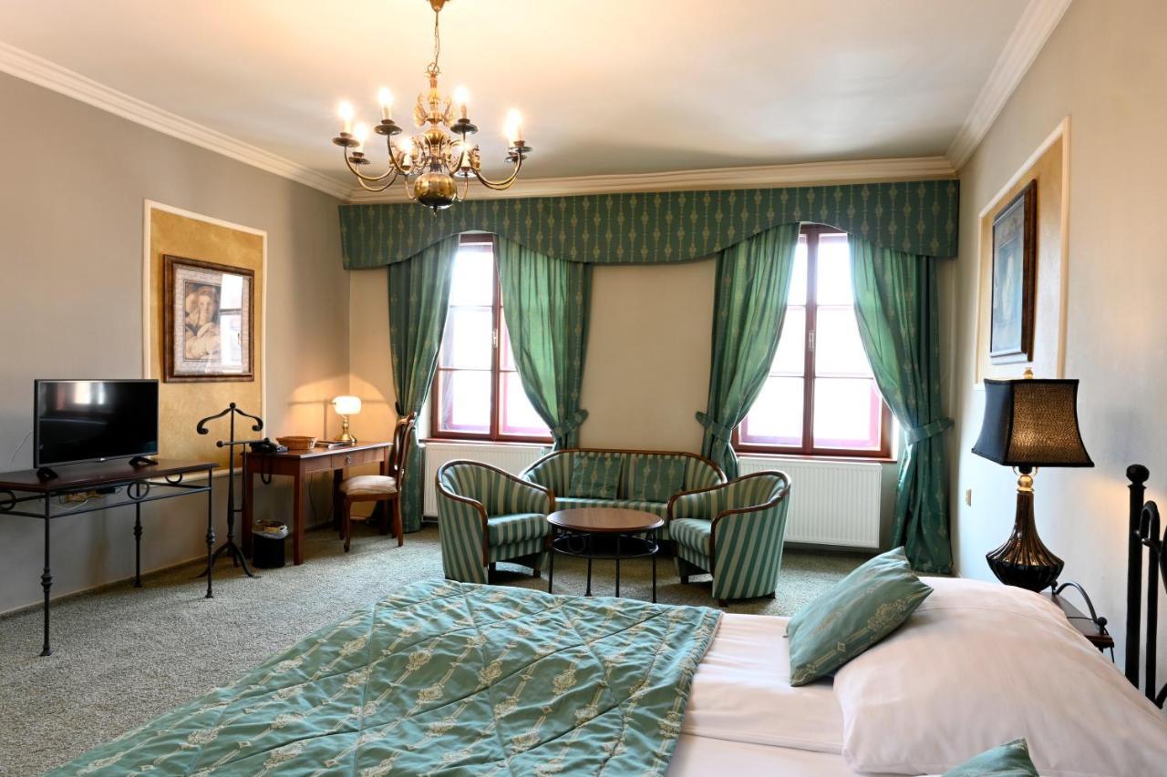 Hotel Boucek กรอมเมียร์ริช ภายนอก รูปภาพ