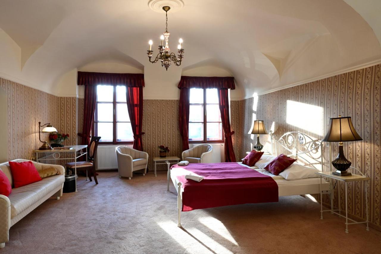 Hotel Boucek กรอมเมียร์ริช ภายนอก รูปภาพ