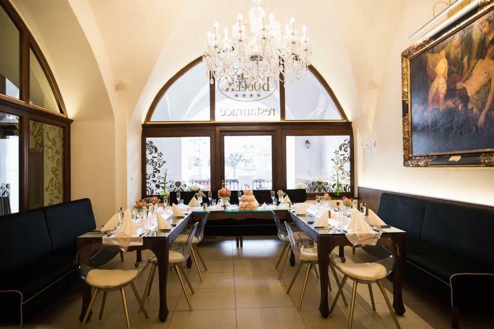 Hotel Boucek กรอมเมียร์ริช ภายนอก รูปภาพ
